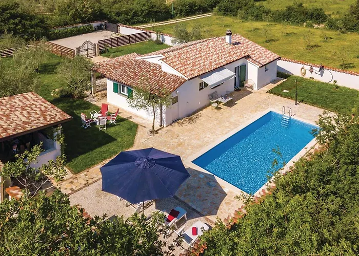 2 Bedroom In * Pula