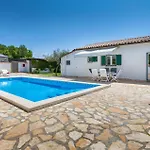 Holiday home Stunning In
