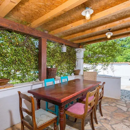 Beautiful In With Outdoor Swimming Pool