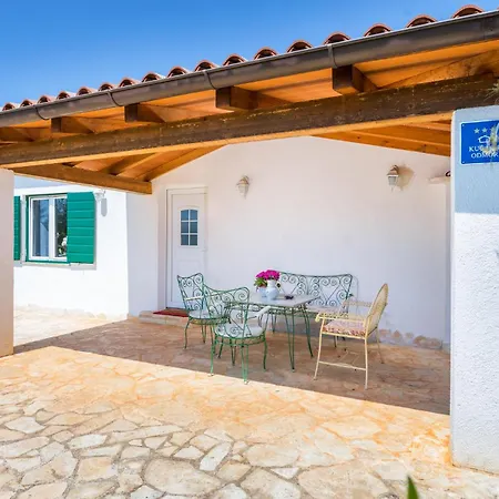 Ferienhaus 2 Bedroom In Pula