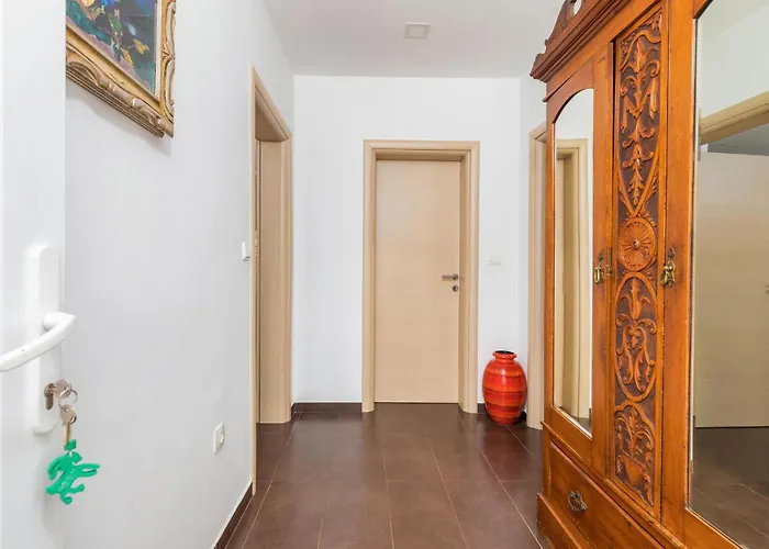 2 Bedroom In *