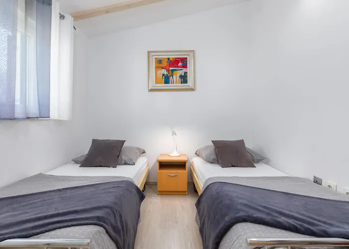 2 Bedroom In Ferienhaus *